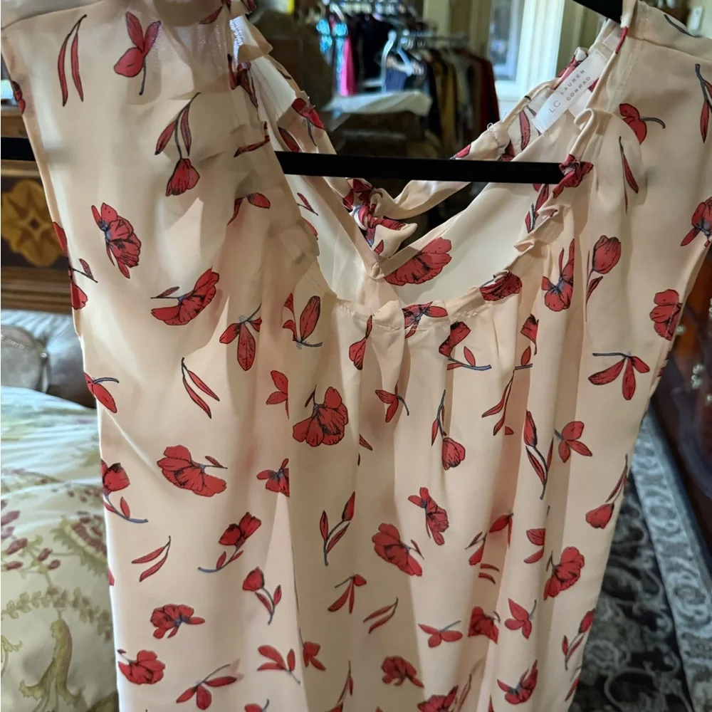 LC Lauren Conrad Cream Blouse with Red Floral Design - Picture 2 of 3